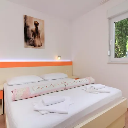 Podest Apartman *