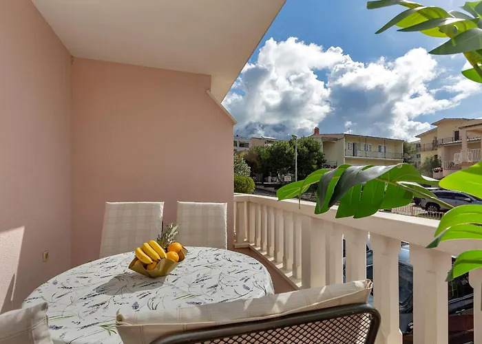 Podest Apartament Baška Voda